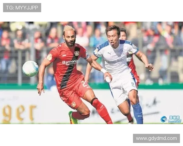 多特新援抵达体检转会进入尾声 多特新援抵达体检转会进入尾声